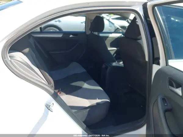 3VW2B7AJ9HM363910 2017 VOLKSWAGEN JETTA - Image 8