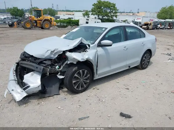 3VW2B7AJ9HM364197 2017 VOLKSWAGEN JETTA - Image 2