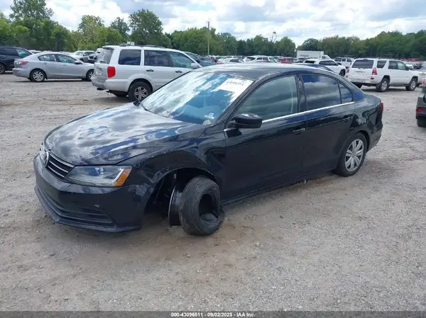 3VW2B7AJ9HM371490 2017 VOLKSWAGEN JETTA - Image 2