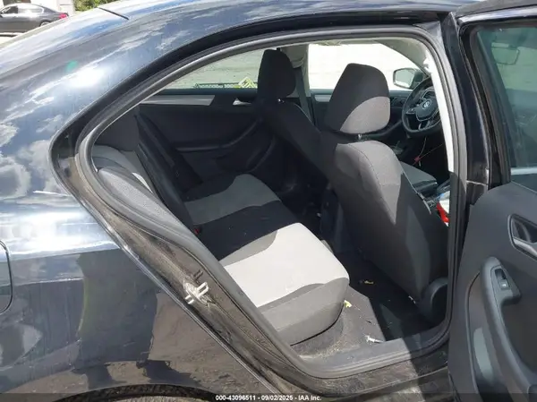 3VW2B7AJ9HM371490 2017 VOLKSWAGEN JETTA - Image 8