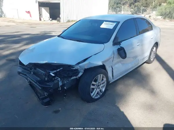 3VW2B7AJ9HM375314 2017 VOLKSWAGEN JETTA - Image 2