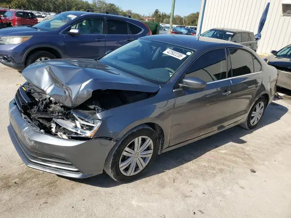 3VW2B7AJ9HM379637 2017 VOLKSWAGEN JETTA - Image 1