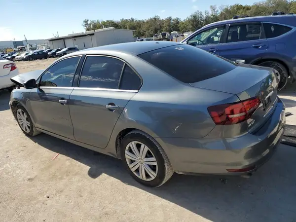 3VW2B7AJ9HM379637 2017 VOLKSWAGEN JETTA - Image 2