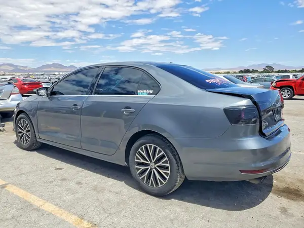 3VW2B7AJ9HM383008 2017 VOLKSWAGEN JETTA - Image 2