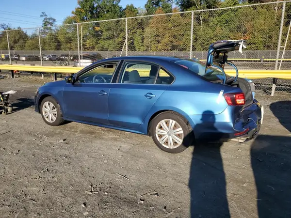 3VW2B7AJ9HM383090 2017 VOLKSWAGEN JETTA - Image 2
