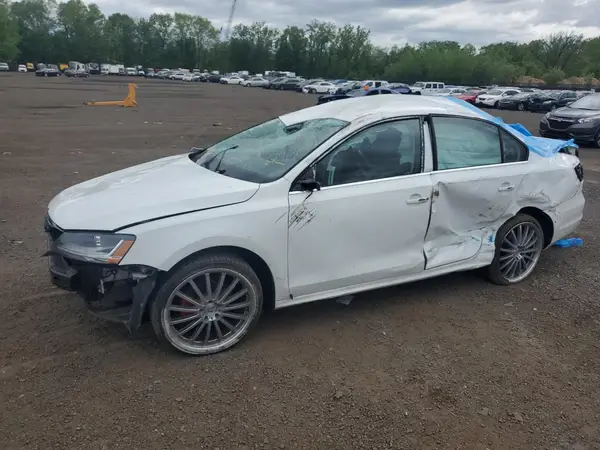 3VW2B7AJ9HM383560 2017 VOLKSWAGEN JETTA - Image 1