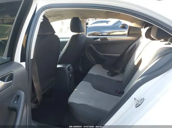 3VW2B7AJ9HM403693 2017 VOLKSWAGEN JETTA - Image 8