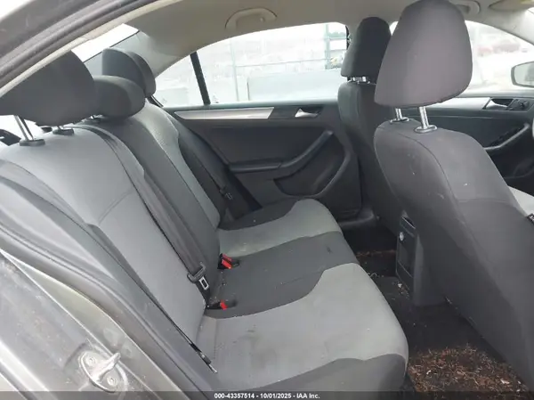 3VW2B7AJ9HM407629 2017 VOLKSWAGEN JETTA - Image 8