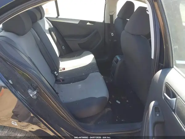 3VW2B7AJ9HM407775 2017 VOLKSWAGEN JETTA - Image 8
