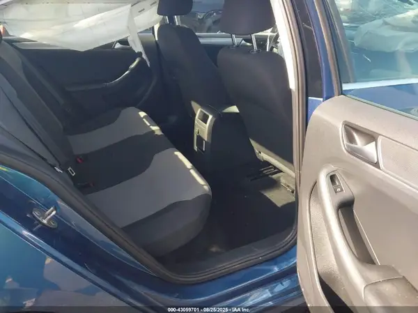 3VW2B7AJ9HM411342 2017 VOLKSWAGEN JETTA - Image 8