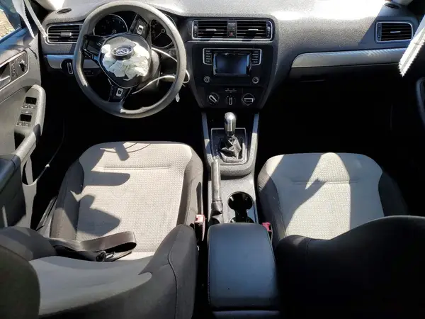 3VW2B7AJ9HM413530 2017 VOLKSWAGEN JETTA - Image 8