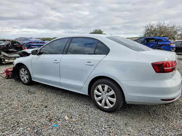 3VW2B7AJ9HM414693 2017 VOLKSWAGEN JETTA - Image 2
