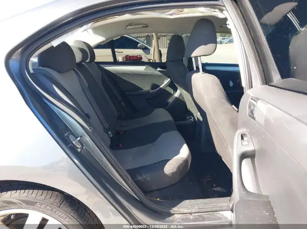 3VW2B7AJ9HM416086 2017 VOLKSWAGEN JETTA - Image 8