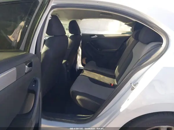 3VW2B7AJ9JM208490 2018 VOLKSWAGEN JETTA - Image 8