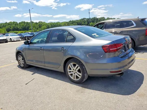 3VW2B7AJ9JM220686 2018 VOLKSWAGEN JETTA - Image 2