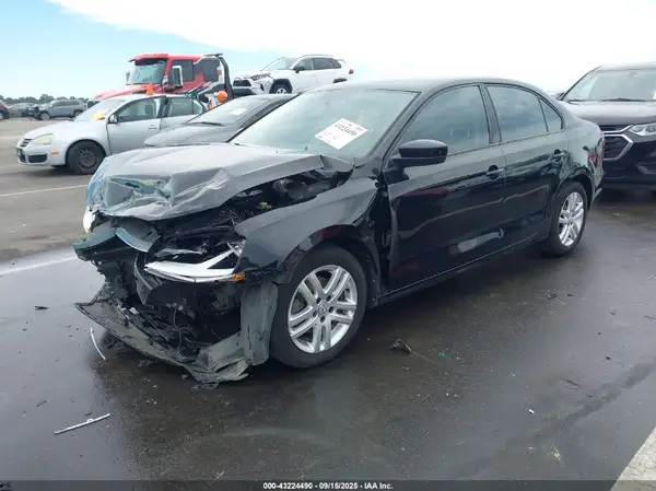 3VW2B7AJ9JM223264 2018 VOLKSWAGEN JETTA - Image 2