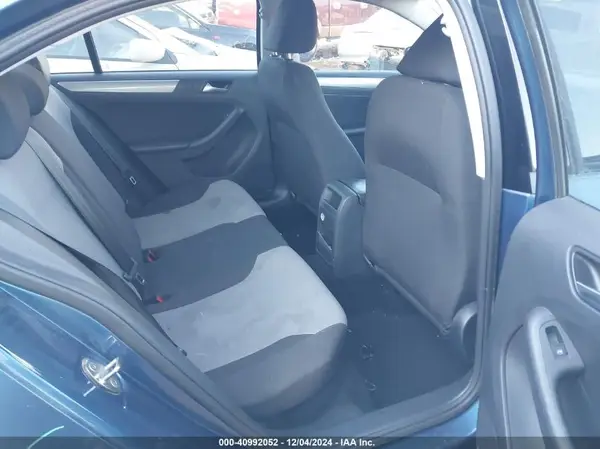 3VW2B7AJ9JM225905 2018 VOLKSWAGEN JETTA - Image 8