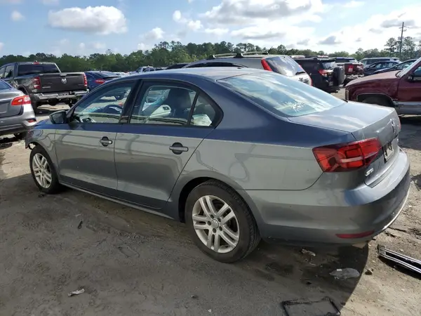 3VW2B7AJ9JM232529 2018 VOLKSWAGEN JETTA - Image 2