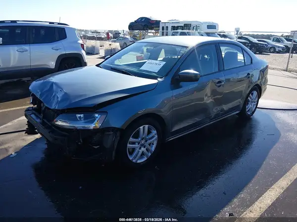 3VW2B7AJ9JM242218 2018 VOLKSWAGEN JETTA - Image 2