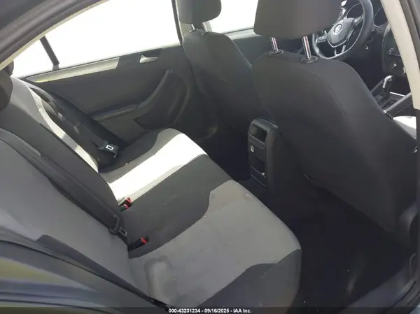3VW2B7AJ9JM247676 2018 VOLKSWAGEN JETTA - Image 8