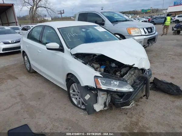 3VW2B7AJ9JM254093 2018 VOLKSWAGEN JETTA - Image 1