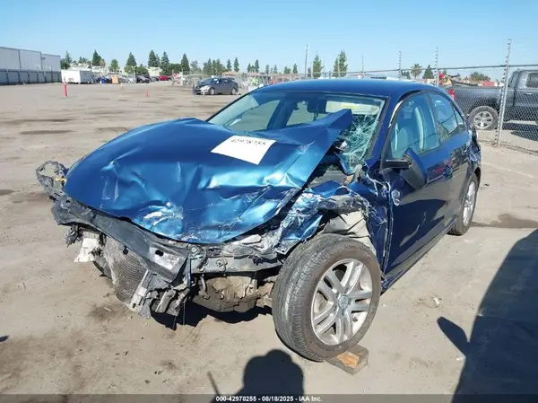 3VW2B7AJ9JM261402 2018 VOLKSWAGEN JETTA - Image 2