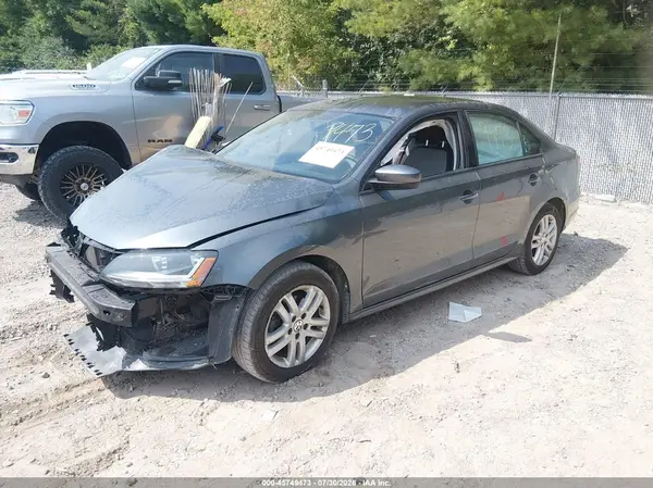 3VW2B7AJ9JM261996 2018 VOLKSWAGEN JETTA - Image 2