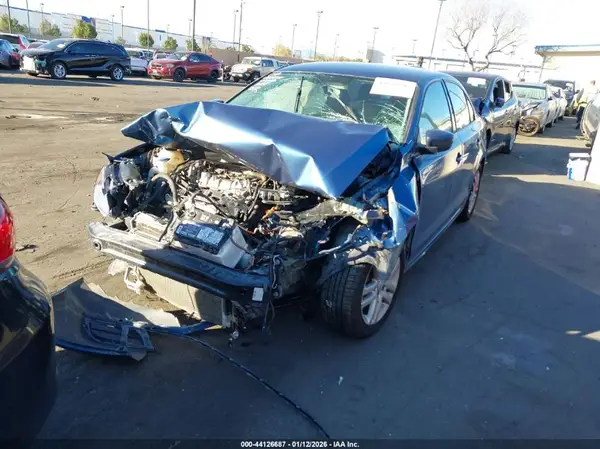 3VW2B7AJ9JM262355 2018 VOLKSWAGEN JETTA - Image 2