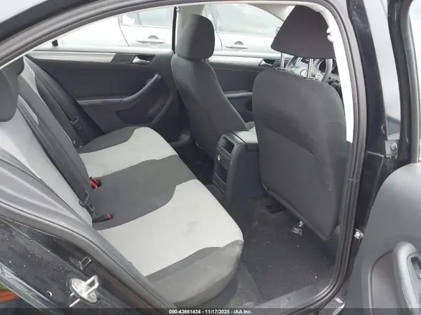 3VW2B7AJXHM235692 2017 VOLKSWAGEN JETTA - Image 8