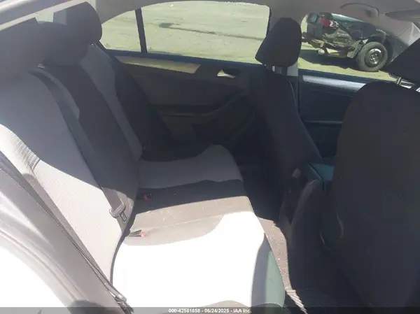 3VW2B7AJXHM241962 2017 VOLKSWAGEN JETTA - Image 8
