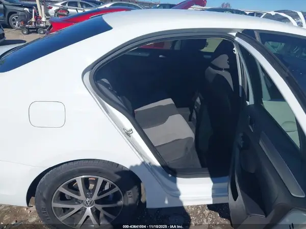 3VW2B7AJXHM251326 2017 VOLKSWAGEN JETTA - Image 8