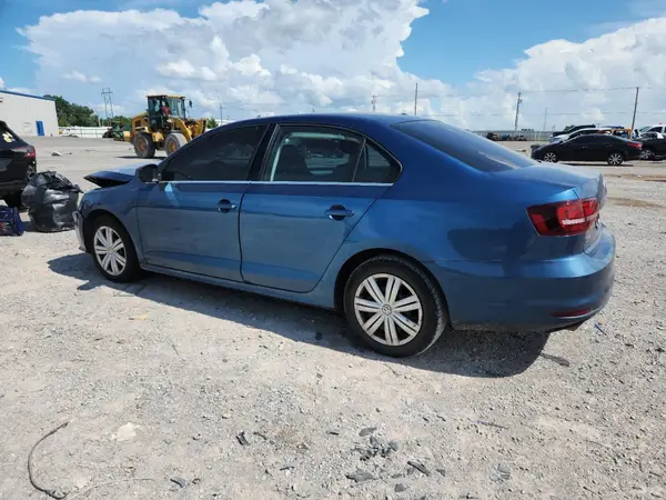 3VW2B7AJXHM256185 2017 VOLKSWAGEN JETTA - Image 2
