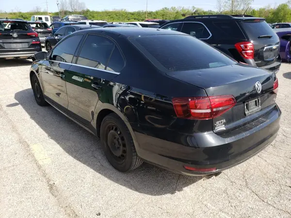 3VW2B7AJXHM318152 2017 VOLKSWAGEN JETTA - Image 2