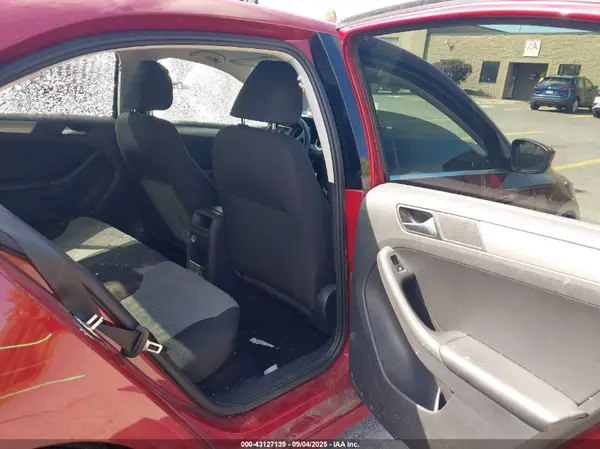3VW2B7AJXHM323237 2017 VOLKSWAGEN JETTA - Image 8