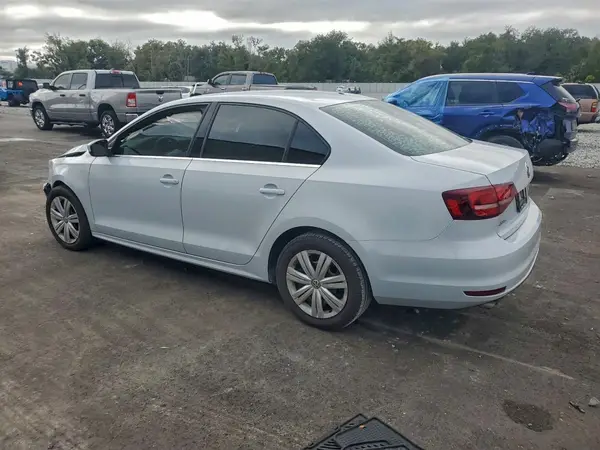 3VW2B7AJXHM330463 2017 VOLKSWAGEN JETTA - Image 2