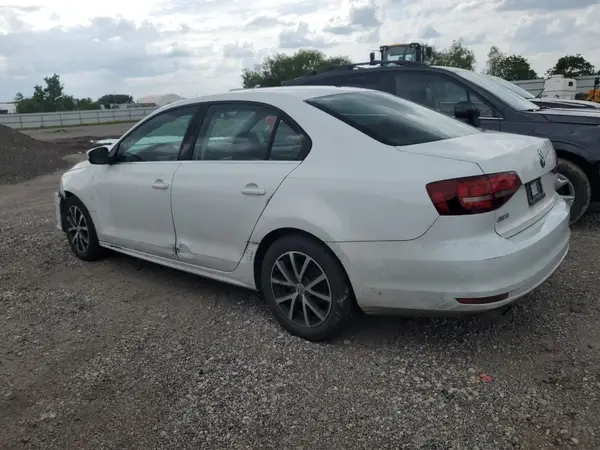 3VW2B7AJXHM348896 2017 VOLKSWAGEN JETTA - Image 2