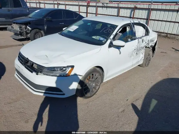 3VW2B7AJXHM350986 2017 VOLKSWAGEN JETTA - Image 2