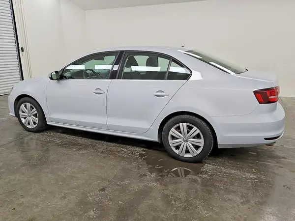 3VW2B7AJXHM359798 2017 VOLKSWAGEN JETTA - Image 2