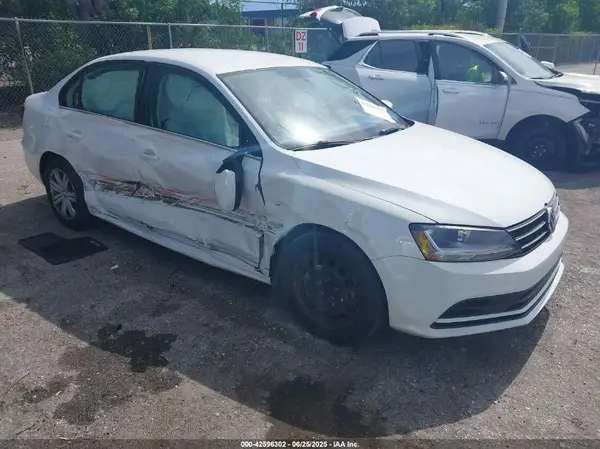 3VW2B7AJXHM374687 2017 VOLKSWAGEN JETTA - Image 1