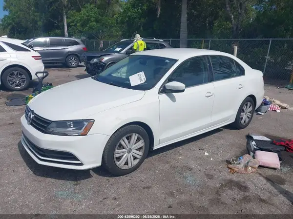 3VW2B7AJXHM374687 2017 VOLKSWAGEN JETTA - Image 2
