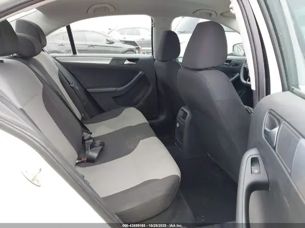 3VW2B7AJXHM374740 2017 VOLKSWAGEN JETTA - Image 8