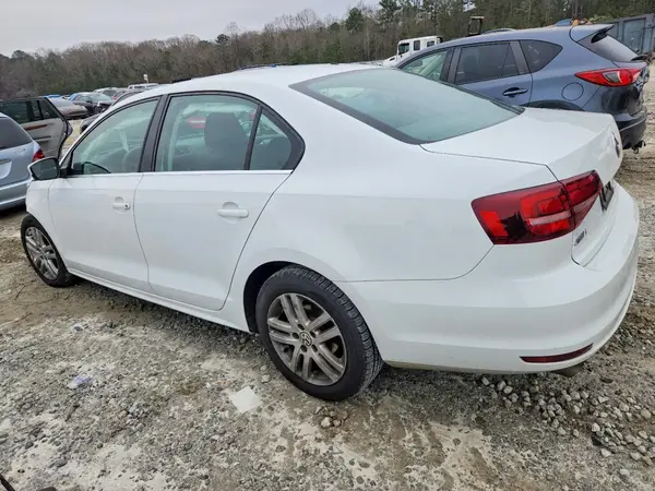 3VW2B7AJXHM379808 2017 VOLKSWAGEN JETTA - Image 2