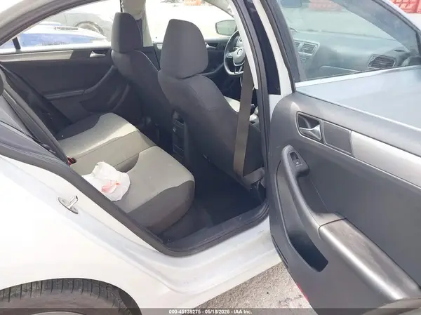 3VW2B7AJXHM389254 2017 VOLKSWAGEN JETTA - Image 8