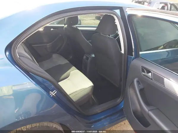 3VW2B7AJXHM408952 2017 VOLKSWAGEN JETTA - Image 8