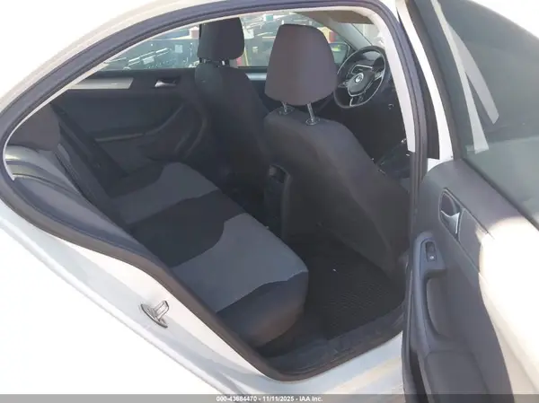 3VW2B7AJXHM413441 2017 VOLKSWAGEN JETTA - Image 8