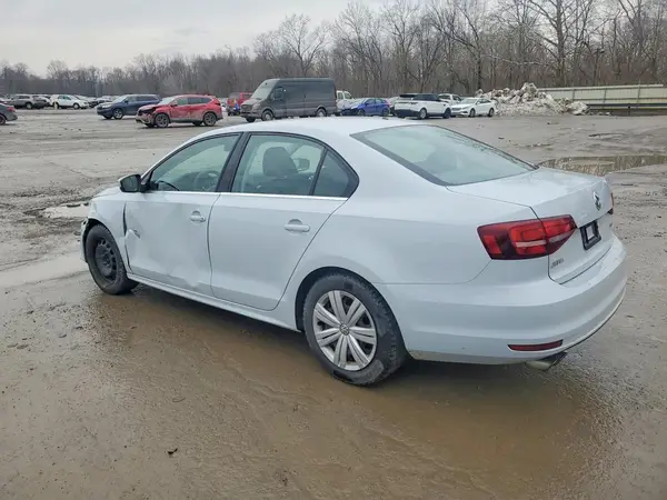3VW2B7AJXHM414895 2017 VOLKSWAGEN JETTA - Image 2