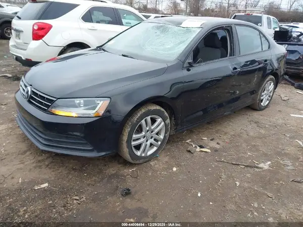 3VW2B7AJXJM229591 2018 VOLKSWAGEN JETTA - Image 2