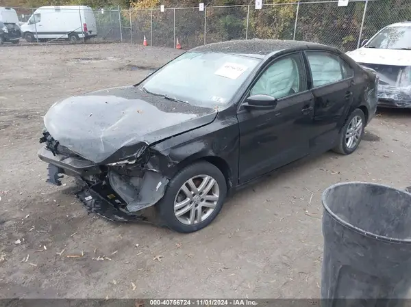 3VW2B7AJXJM258556 2018 VOLKSWAGEN JETTA - Image 2
