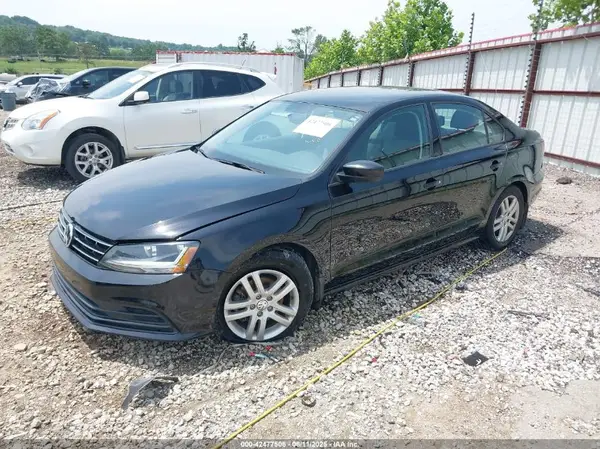 3VW2B7AJXJM259643 2018 VOLKSWAGEN JETTA - Image 2