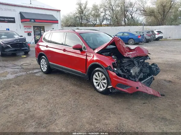 3VW2B7AX0JM029307 2018 VOLKSWAGEN TIGUAN - Image 1